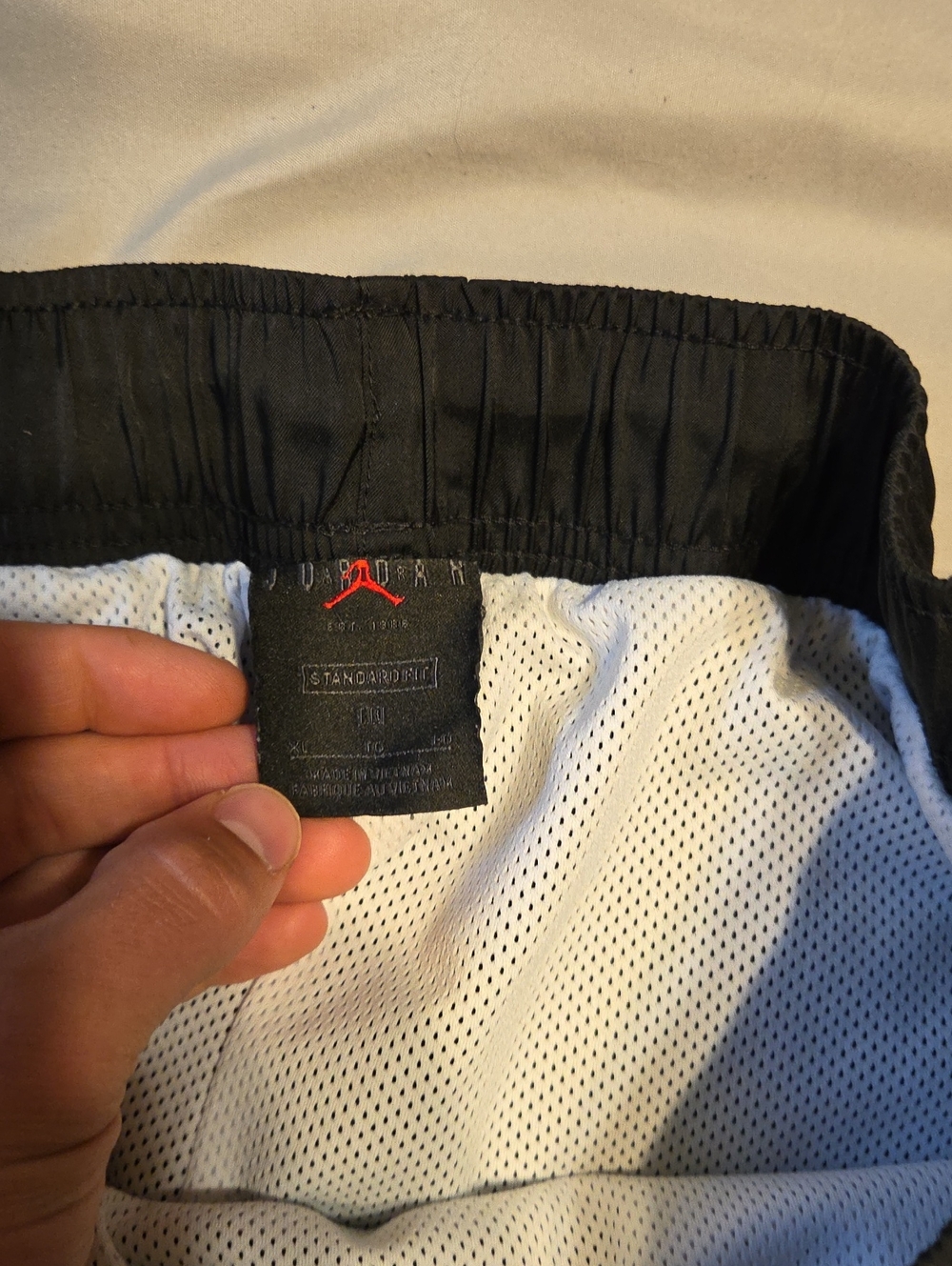 Jordan Essentials Poolside - Picture 3 of 3